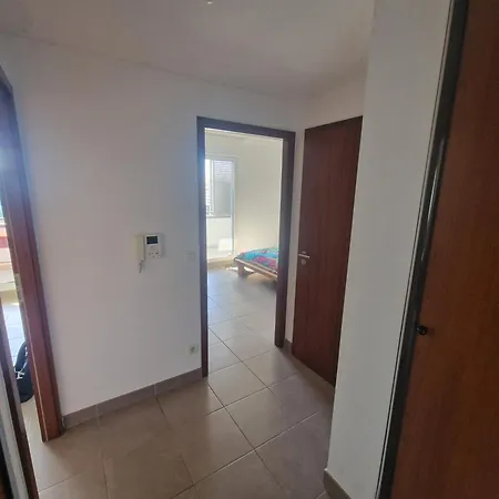 Superbe De 50 M Sur Les Berges Du Lez