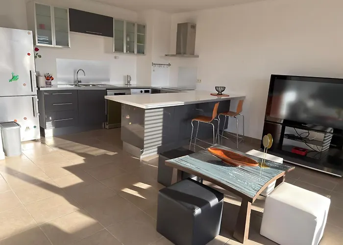 Superbe De 50 M Sur Les Berges Du Lez